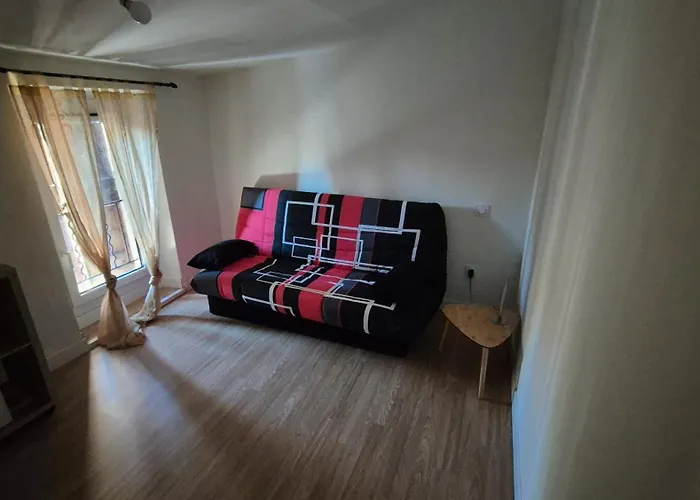 Maison De Village 6 Personnes Paulhan